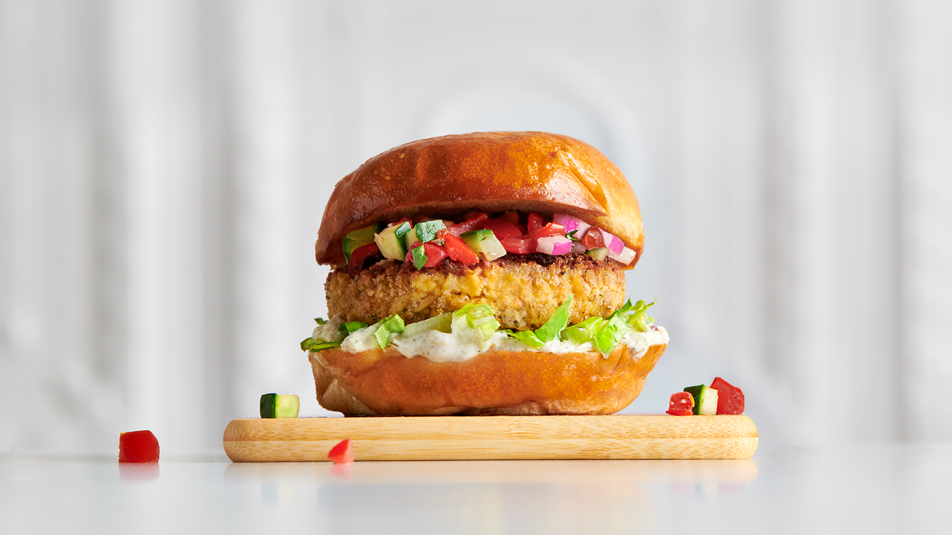 Greek Salad Tuna Burgers with Lemon-Dill Yogurt - Bumble Bee Seafood