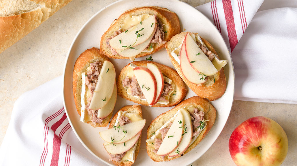 Brie and Herbed Tuna Crostini - Bumble Bee Seafood