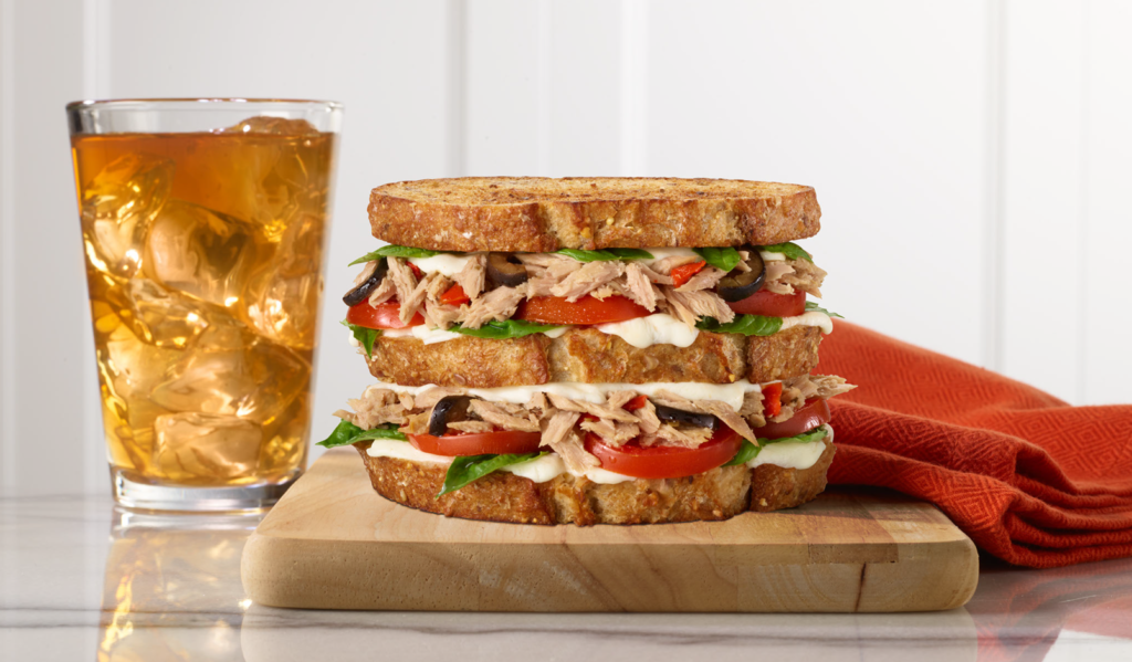 MEDITERRANEAN TUNA CAPRESE MELT - Bumble Bee Seafood