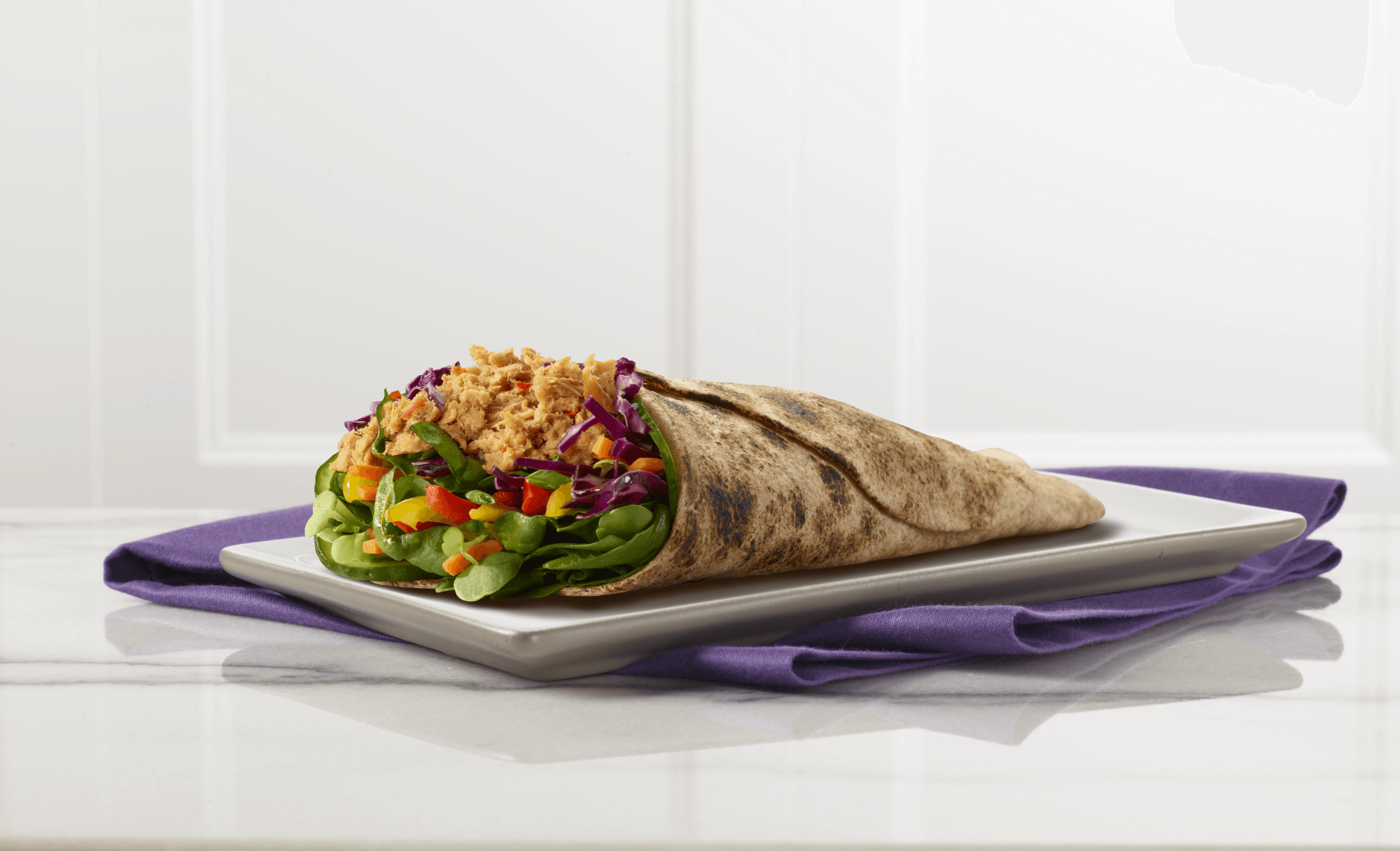 SPICY THAI CHILI TUNA WRAP Bumble Bee Seafood