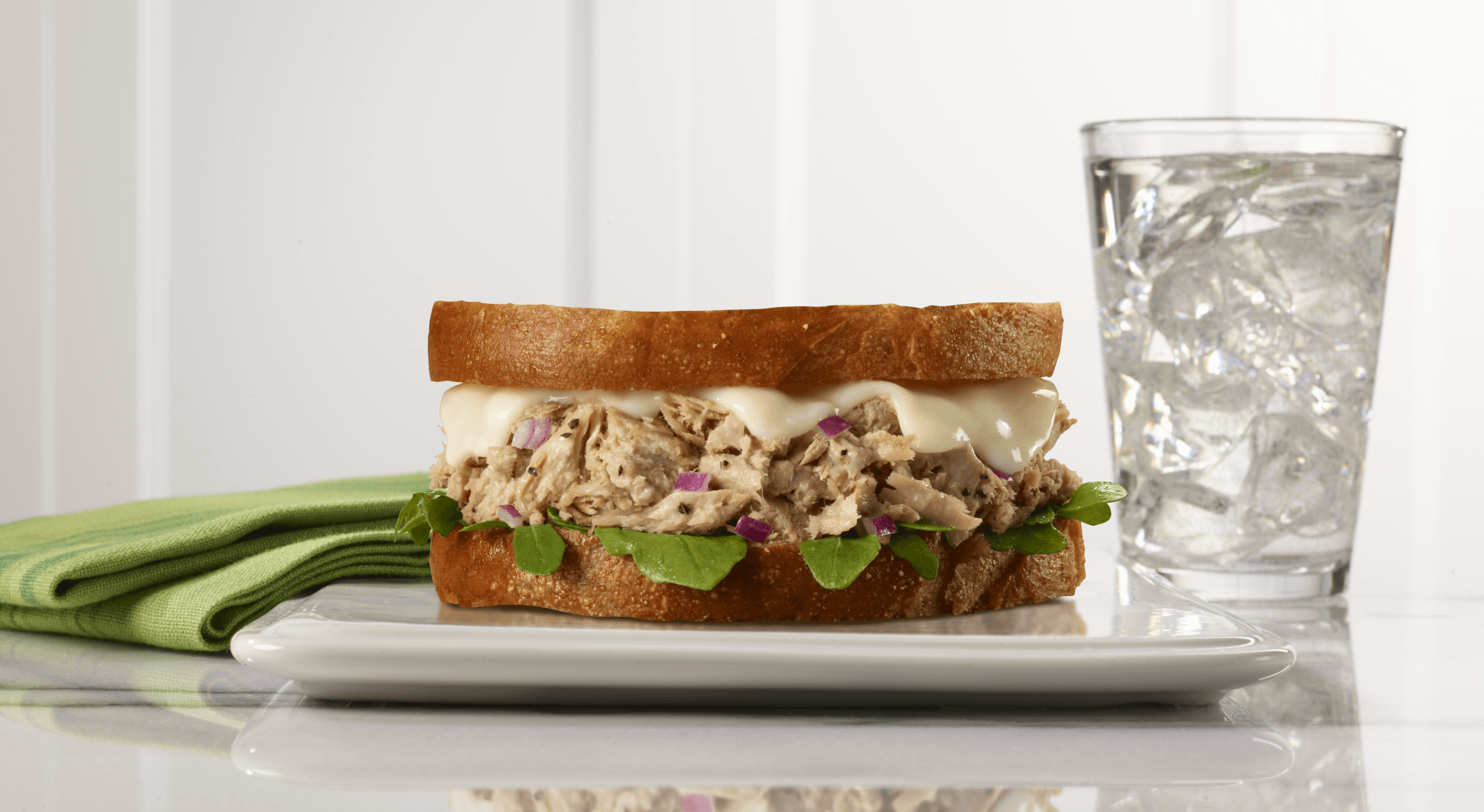 LEMON PEPPER TUNA MELT Bumble Bee Seafood lemon-pepper-tuna-melt-bumble-bee-seafood